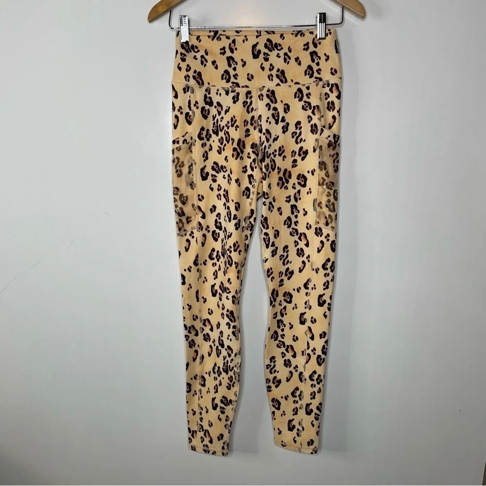 Fabletics Mila High-Waisted Pocket‎ Leggings Leopard Print Size Small